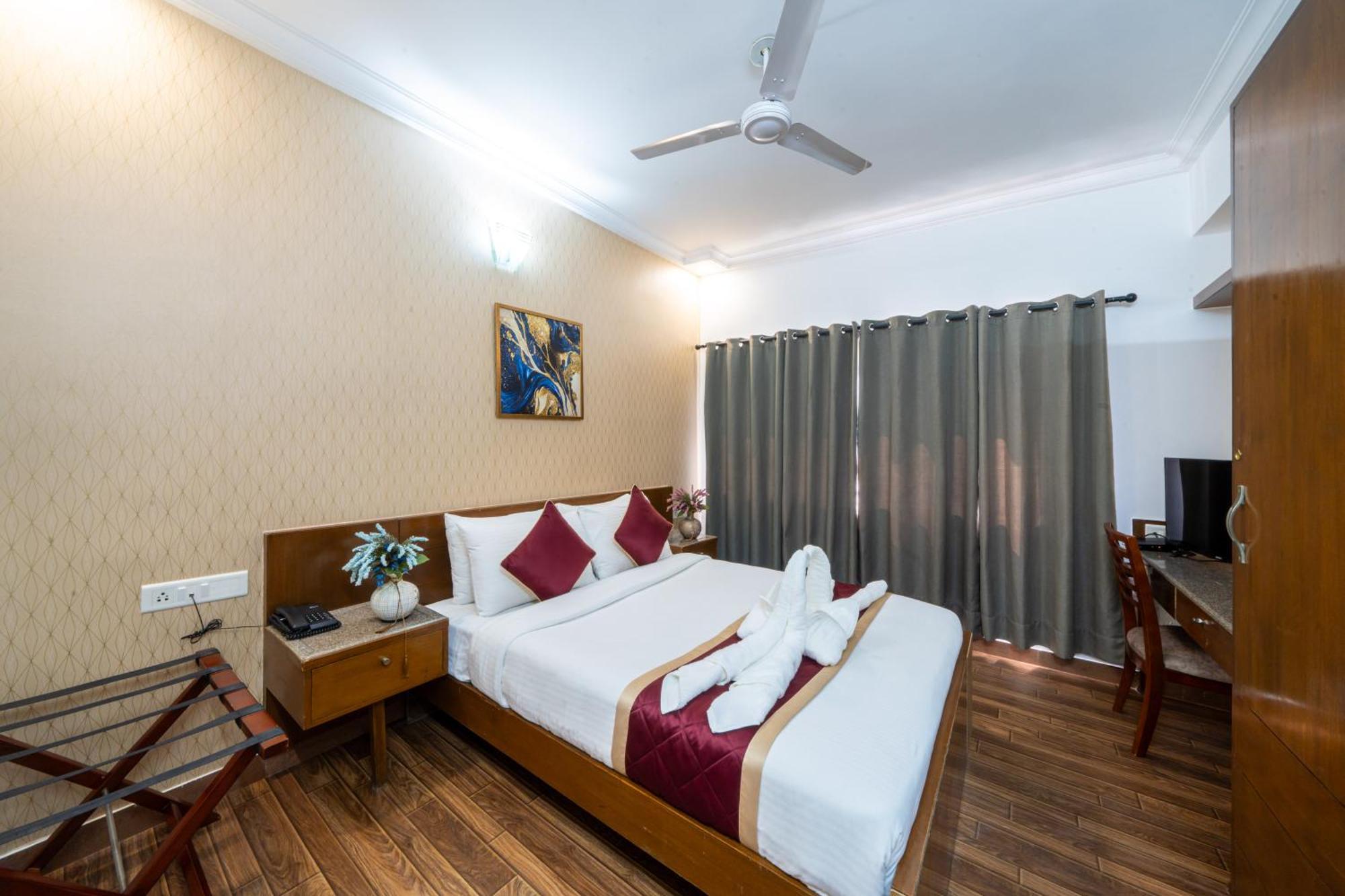 Lords Midtown Suites Bangalore Bengaluru Kültér fotó