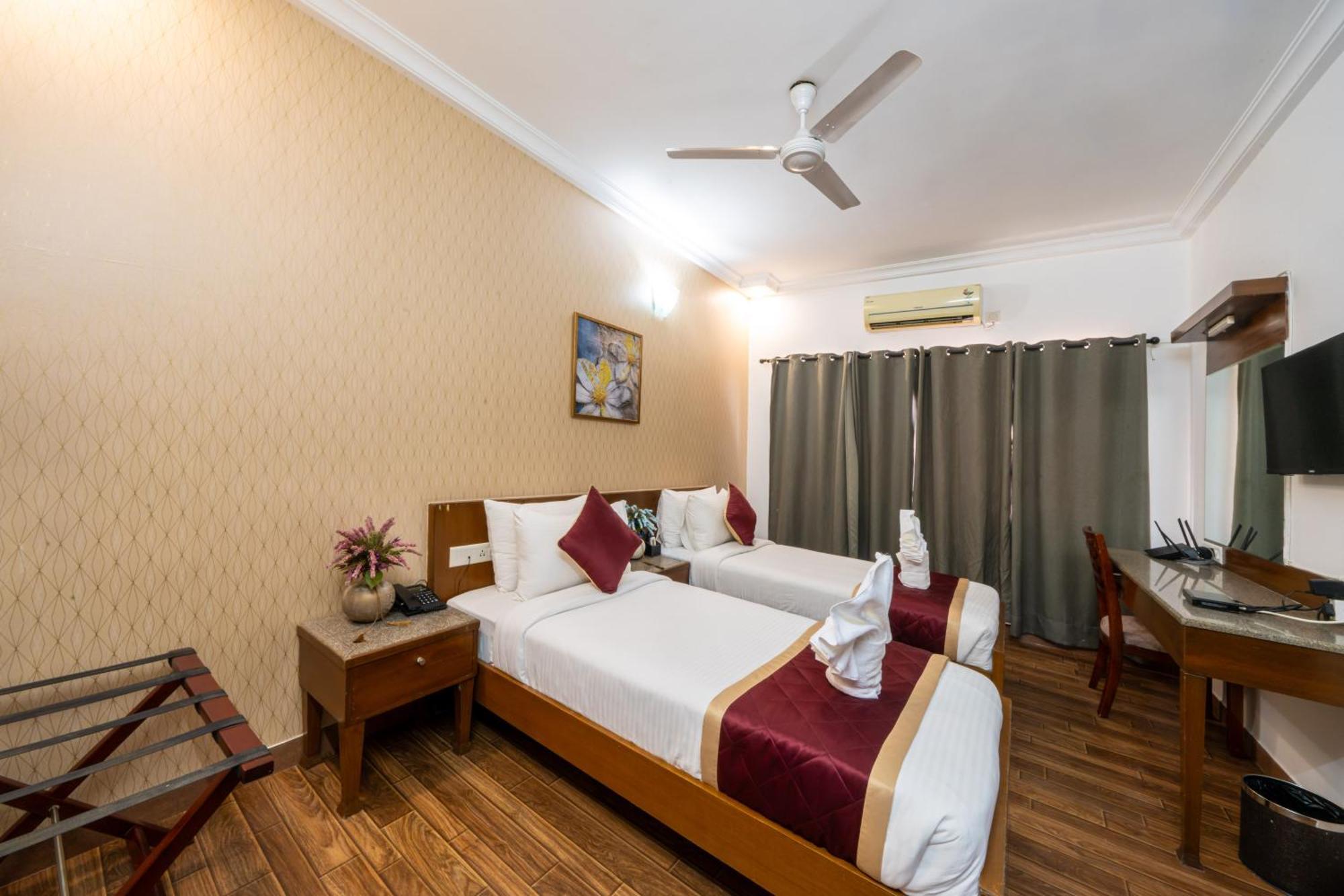 Lords Midtown Suites Bangalore Bengaluru Kültér fotó
