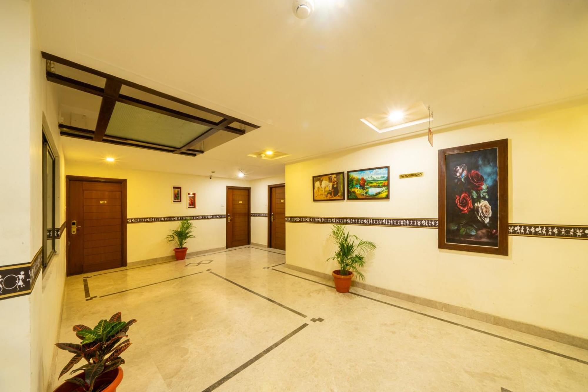 Lords Midtown Suites Bangalore Bengaluru Kültér fotó