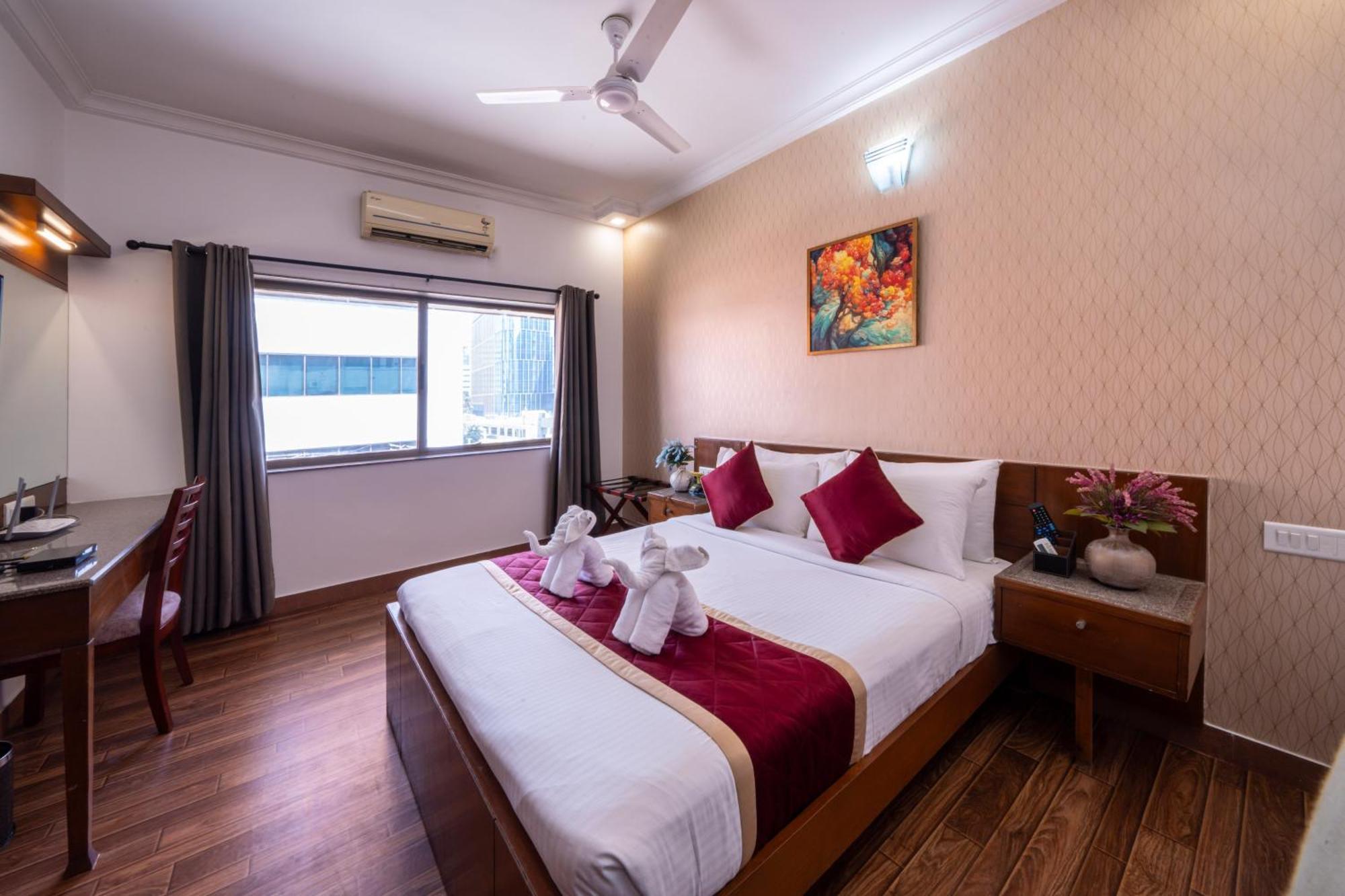 Lords Midtown Suites Bangalore Bengaluru Kültér fotó