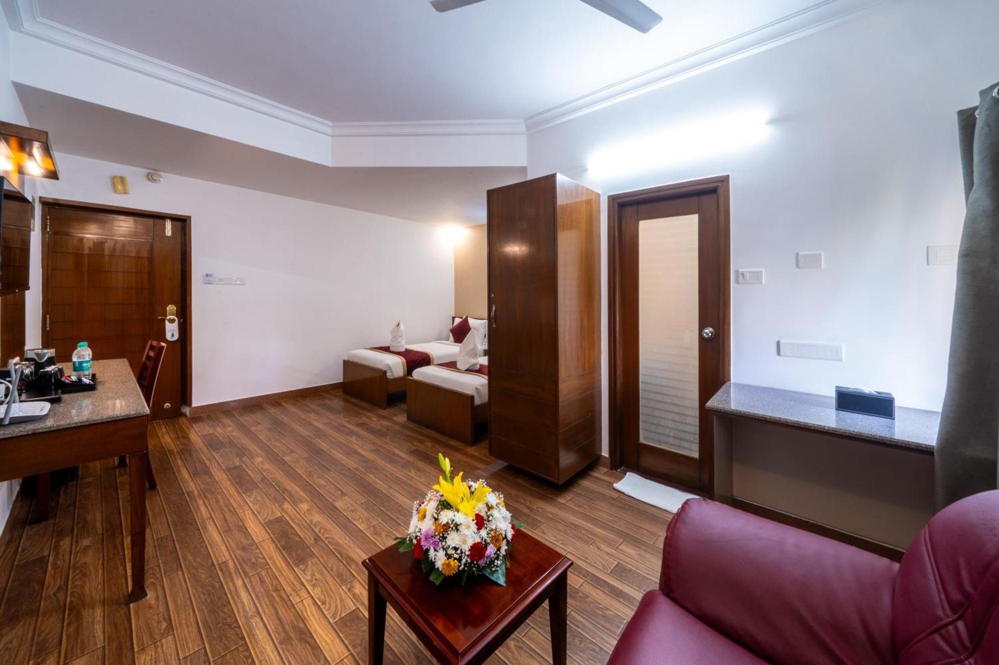 Lords Midtown Suites Bangalore Bengaluru Kültér fotó