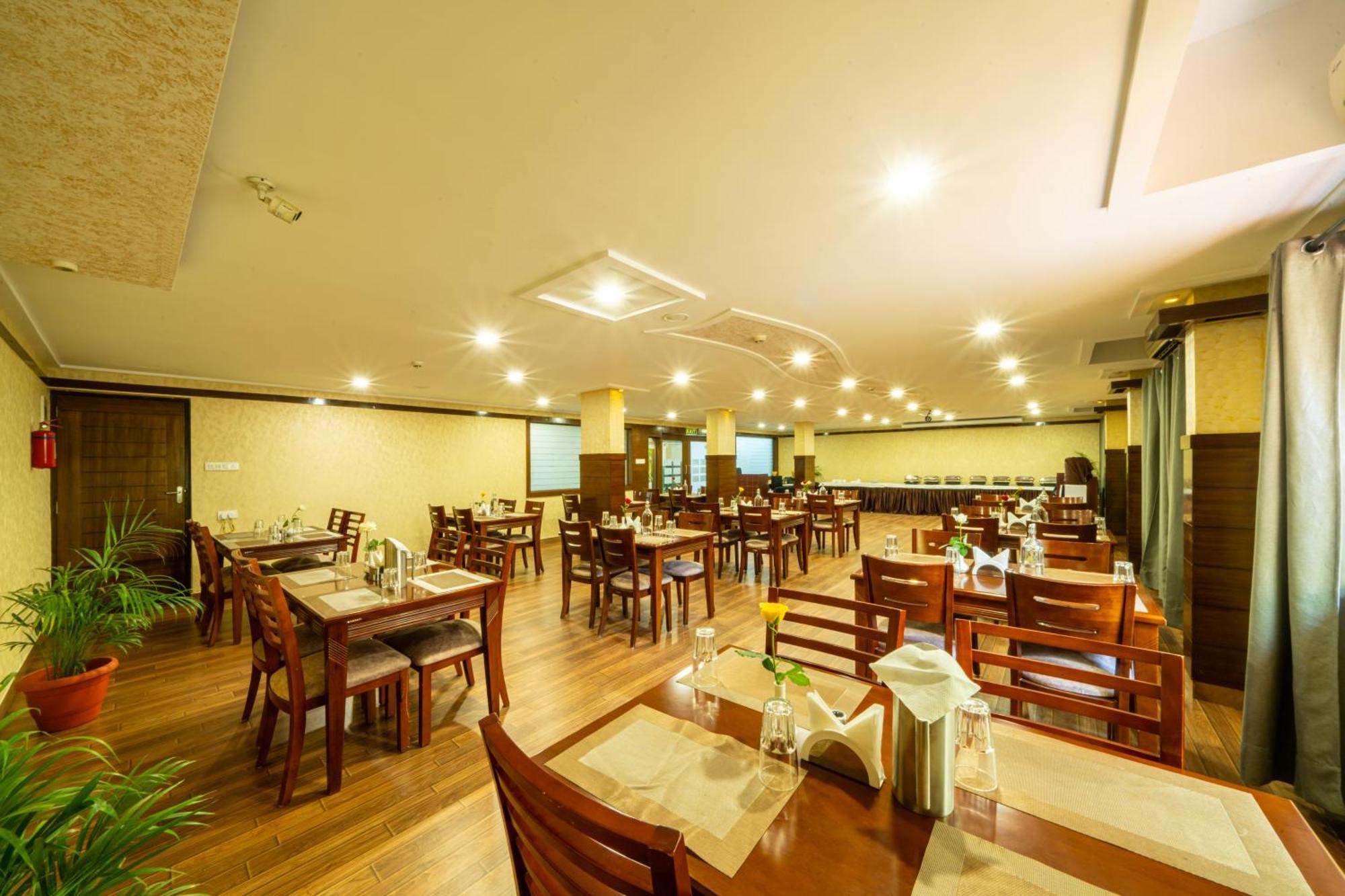 Lords Midtown Suites Bangalore Bengaluru Kültér fotó