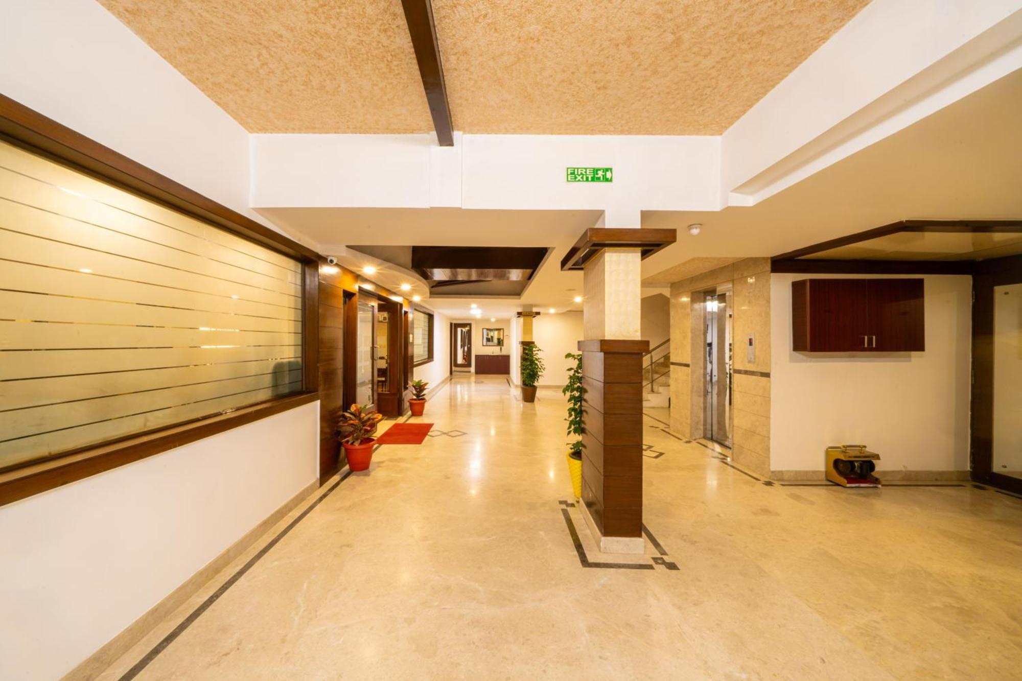 Lords Midtown Suites Bangalore Bengaluru Kültér fotó